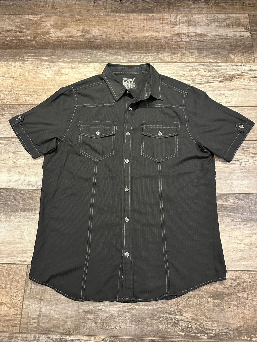 Men's Short-Sleeve Casual Button-Down Shirt in Black with Contrast Stitching